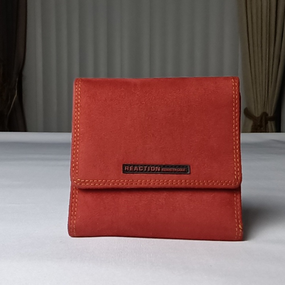 Reaction Kenneth Cole Women's Wallet.